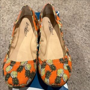 Lucky Brand Orange Pineapple Pattern Flats
